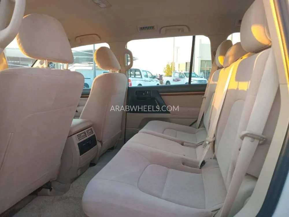 Toyota Land Cruiser 2018 for Sale in Ajman Image-8