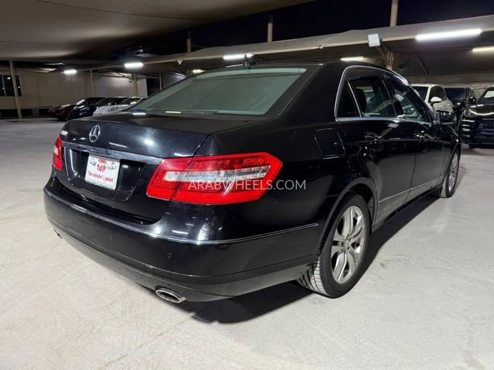 Mercedes Benz E Class 2010 for Sale in Dubai Image-2
