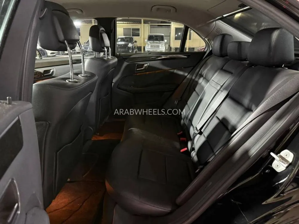 Mercedes Benz E Class 2010 for Sale in Dubai Image-17