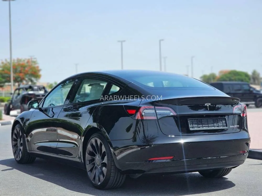Tesla Model 3 2021 for Sale in Dubai Image-6
