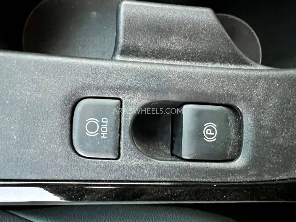 Toyota Corolla 2025 for Sale in Ajman Image-8