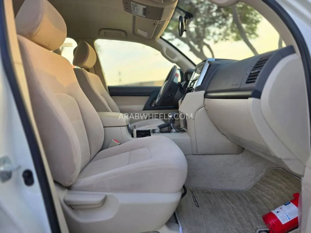 Toyota Land Cruiser 2021 for Sale in Dubai Image-8