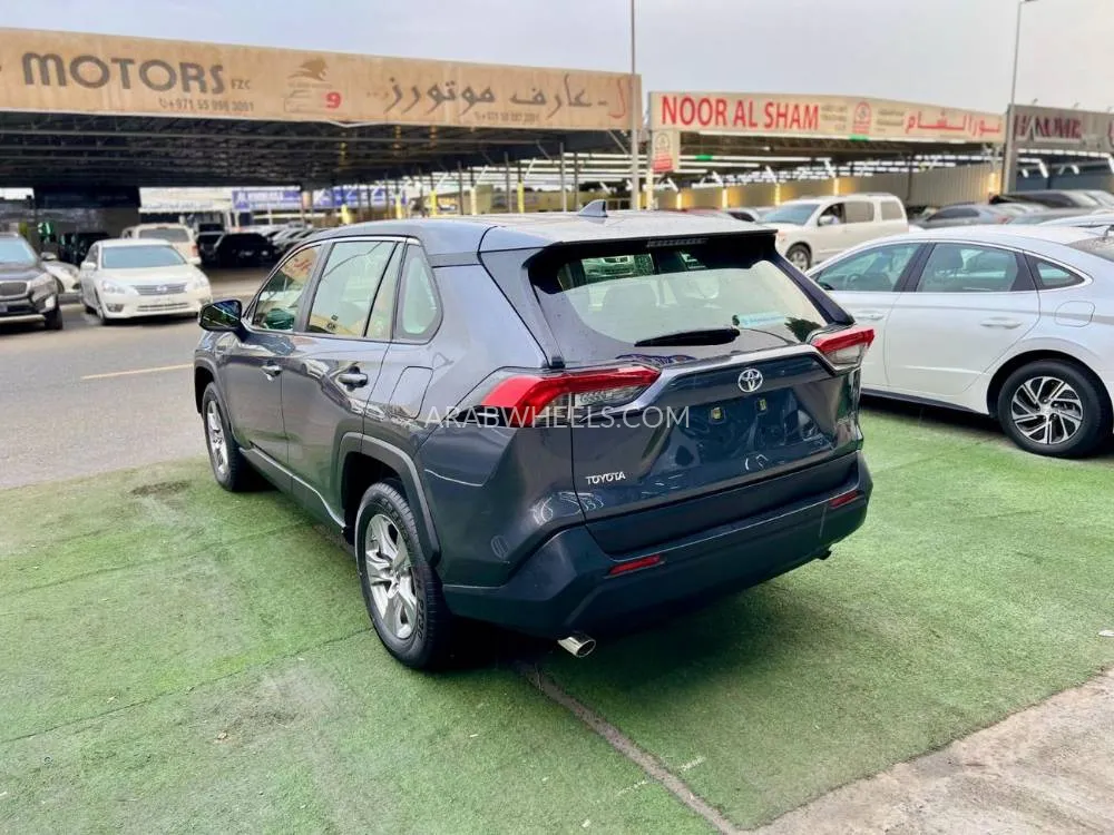 تويوتا راف 4 2024 for Sale in عجمان Image-2