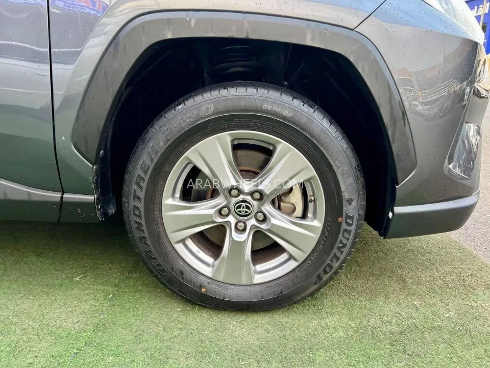 تويوتا راف 4 2024 for Sale in عجمان Image-10