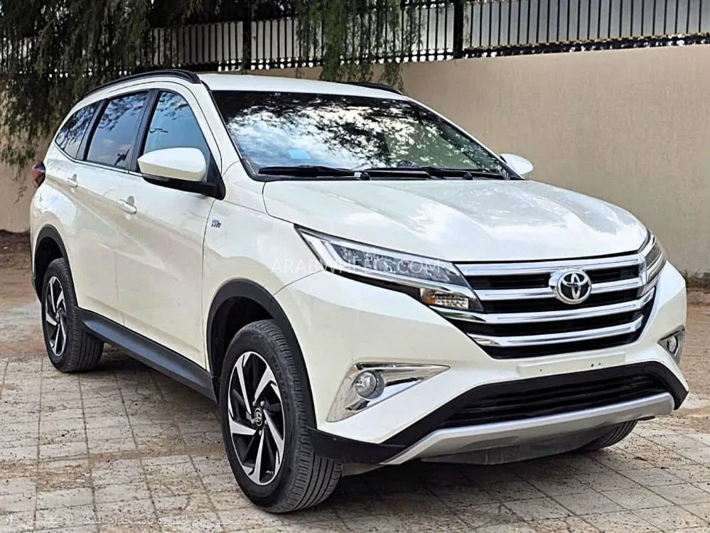 Toyota Rush 2023 for Sale in Dubai Image-3