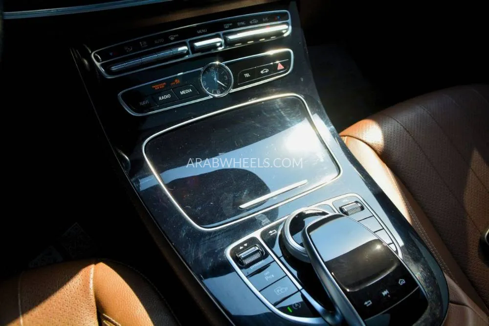 Mercedes Benz E Class 2017 for Sale in Sharjah Image-12