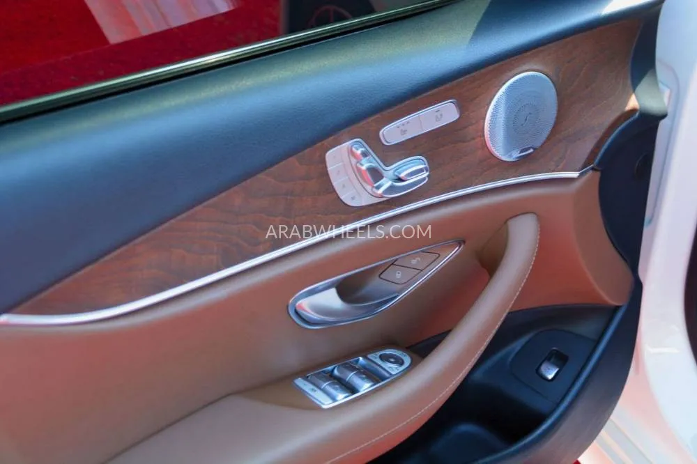 Mercedes Benz E Class 2017 for Sale in Sharjah Image-15