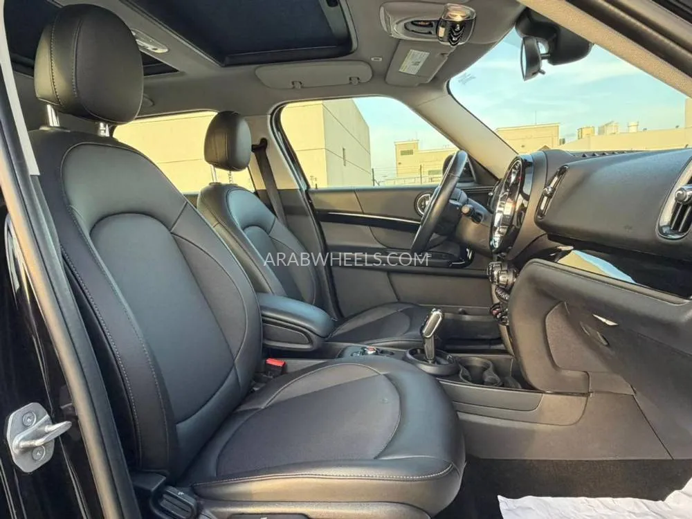 Mini Cooper 2022 for Sale in Sharjah Image-10