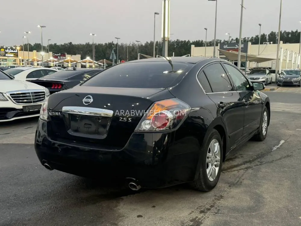 Nissan Altima 2011 for Sale in Sharjah Image-5