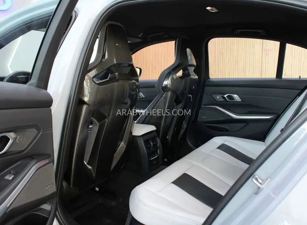 بي إم دبليو الفئة الثالثة 2024 for Sale in دبي Image-8