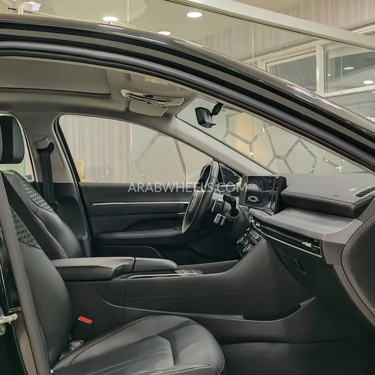 Hyundai Sonata 2023 for Sale in Sharjah Image-8