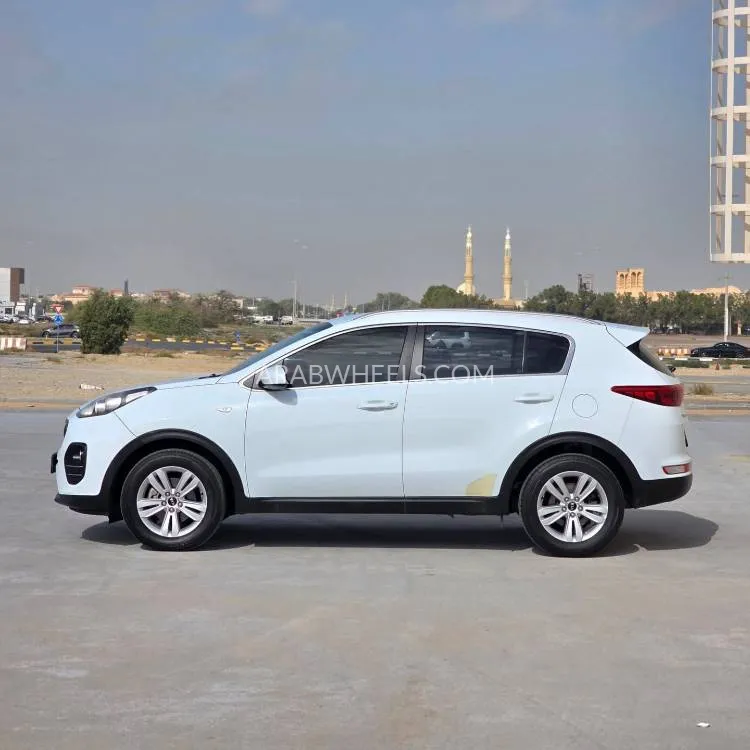 Kia Sportage 2016 for Sale in Sharjah Image-11