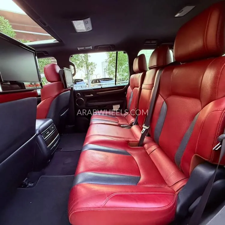 Lexus LX 2018 for Sale in Ajman Image-5