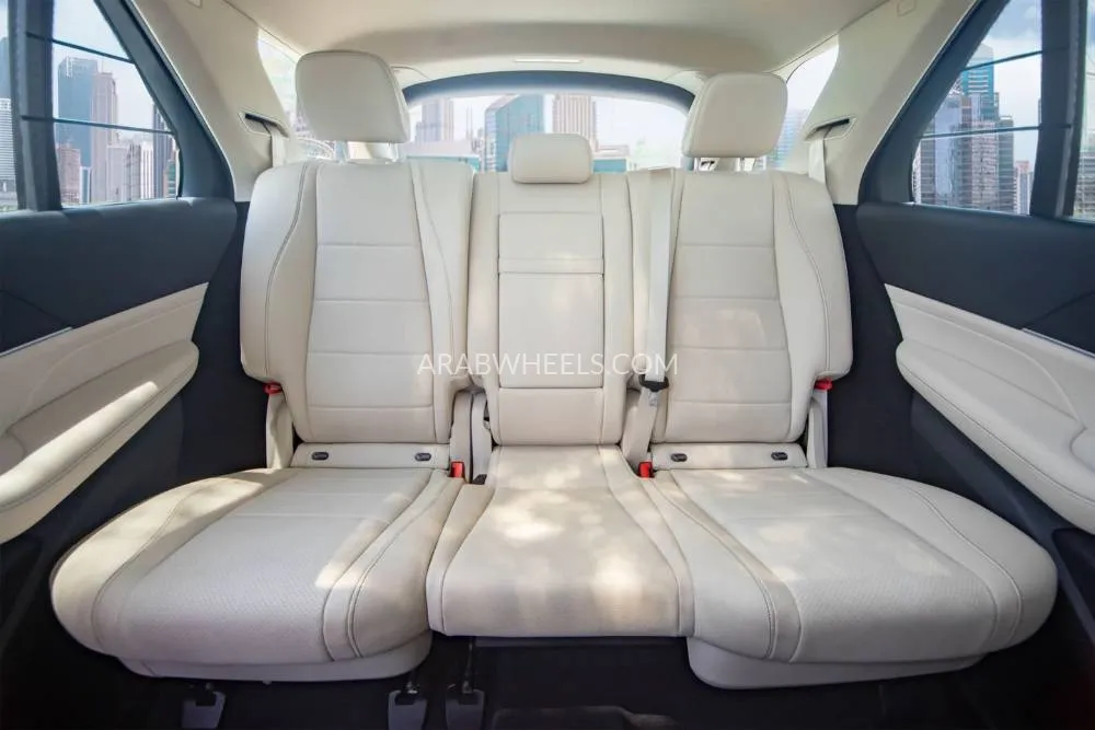 Mercedes Benz GLE Class 2024 for Sale in Dubai Image-14