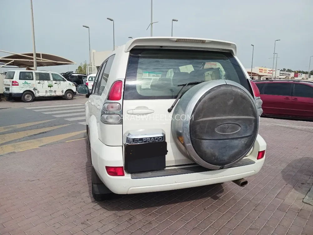 تويوتا لاند كروزر برادو 2007 for Sale in الشارقة Image-3