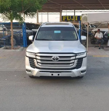 تويوتا لاند كروزر جي إكس آر سعة ٤.٦ لتر 2012 for Sale