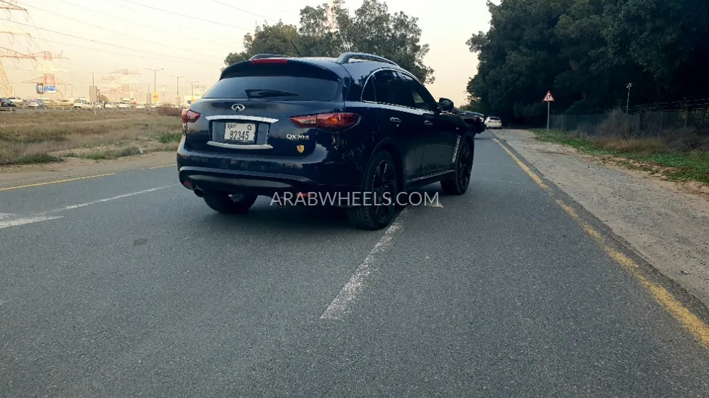 Infiniti QX70 2020 for Sale in Sharjah Image-11