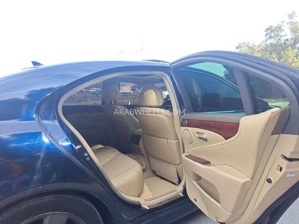 لكزس LS 2007 for Sale in الشارقة Image-9