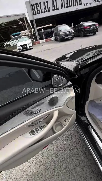 Mercedes Benz E Class 2017 for Sale in Ajman Image-8