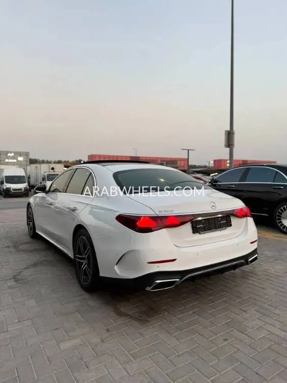 مرسيدس بنز كلاس E 2024 for Sale in الشارقة Image-12