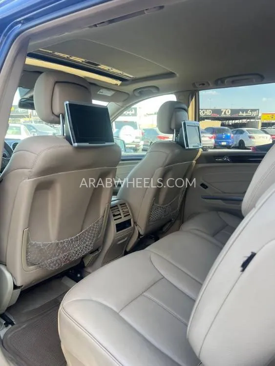 Mercedes Benz GL Class 2012 for Sale in Ajman Image-6
