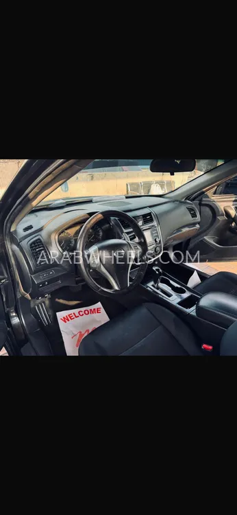 Nissan Altima 2018 for Sale in Sharjah Image-8