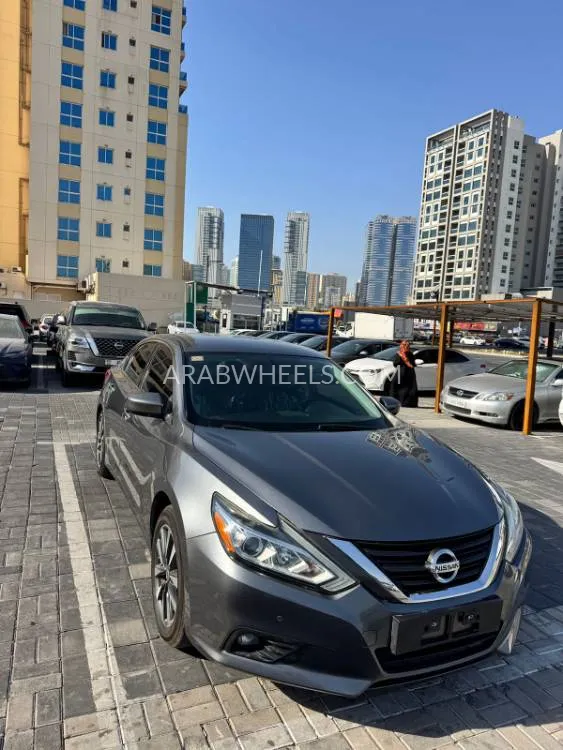 Nissan Altima 2017 for Sale in Dubai Image-9