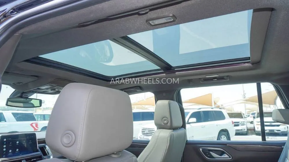 Chevrolet Tahoe 2022 for Sale in Sharjah Image-7