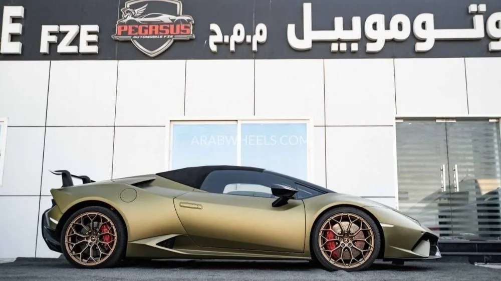 Lamborghini Huracan 2021 for Sale in Dubai Image-4