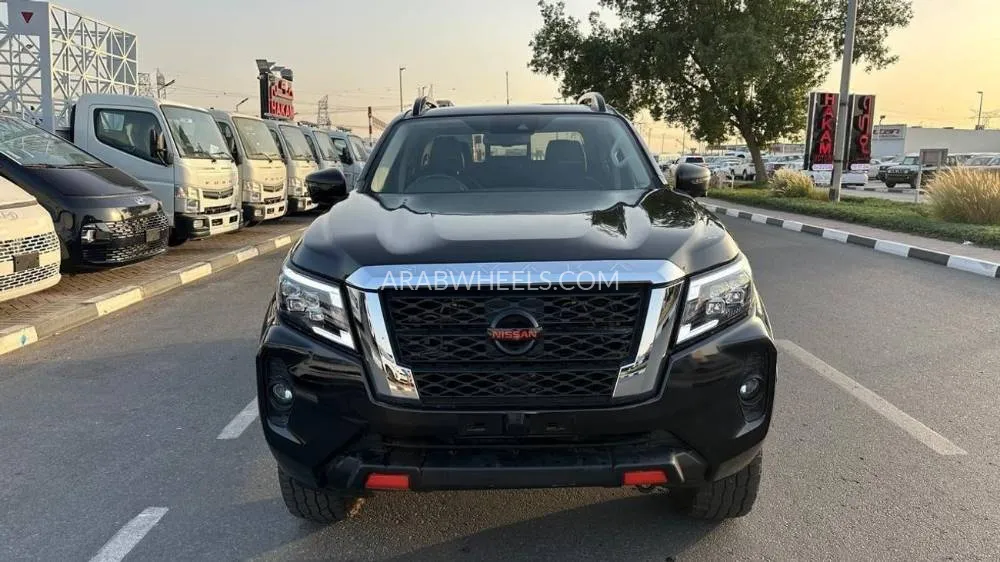 نيسان  نافارا 2023 for Sale in دبي Image-2