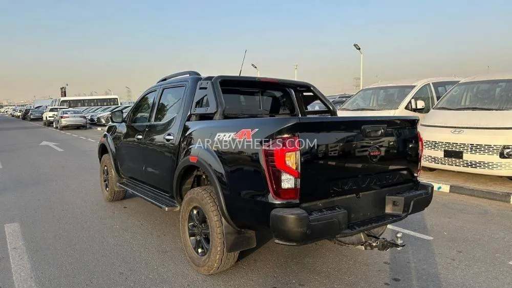 نيسان  نافارا 2023 for Sale in دبي Image-4