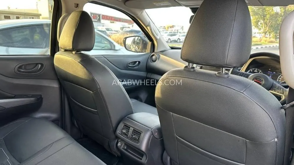 نيسان  نافارا 2023 for Sale in دبي Image-9