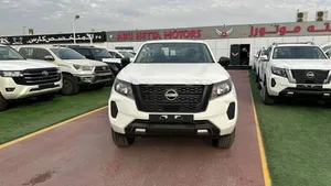 Nissan Navara SE 4x2 A/T 2025 for Sale