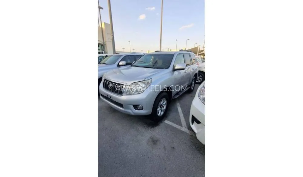 Toyota Land Cruiser Prado 2010 for Sale in Sharjah Image-2