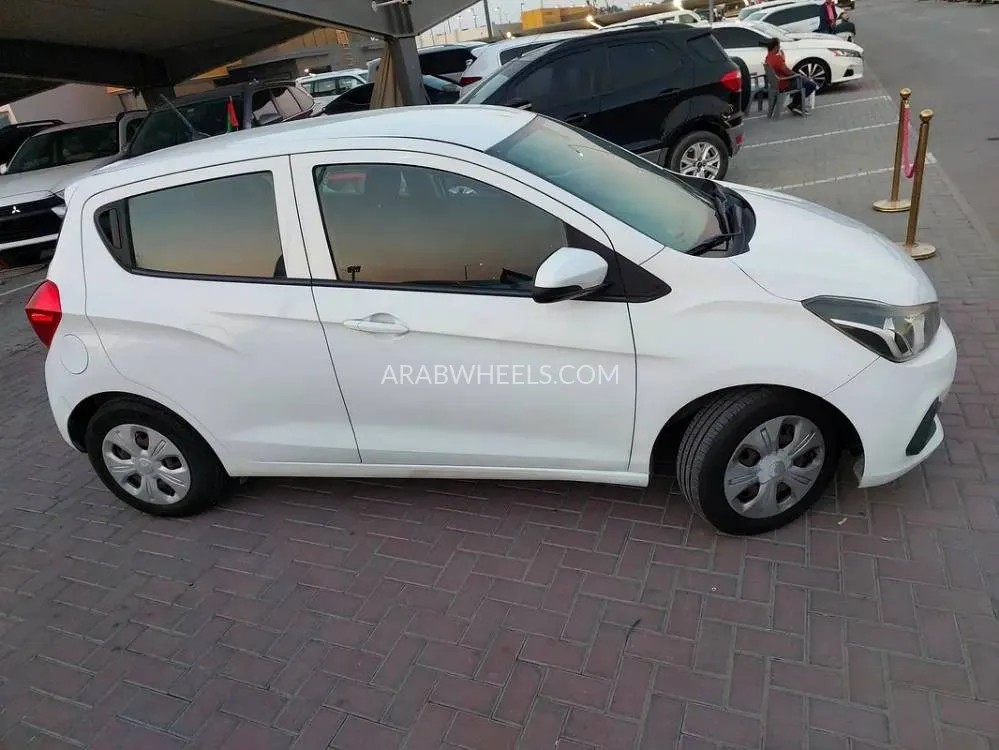 Chevrolet Spark 2017 for Sale in Sharjah Image-7