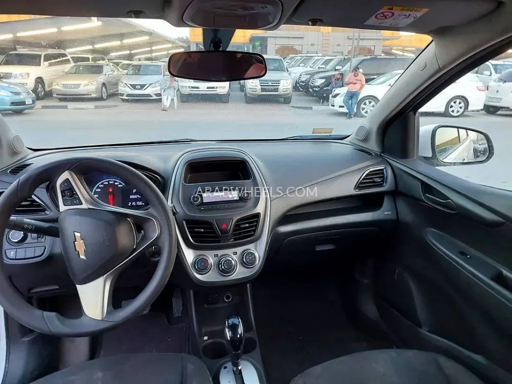 Chevrolet Spark 2017 for Sale in Sharjah Image-13