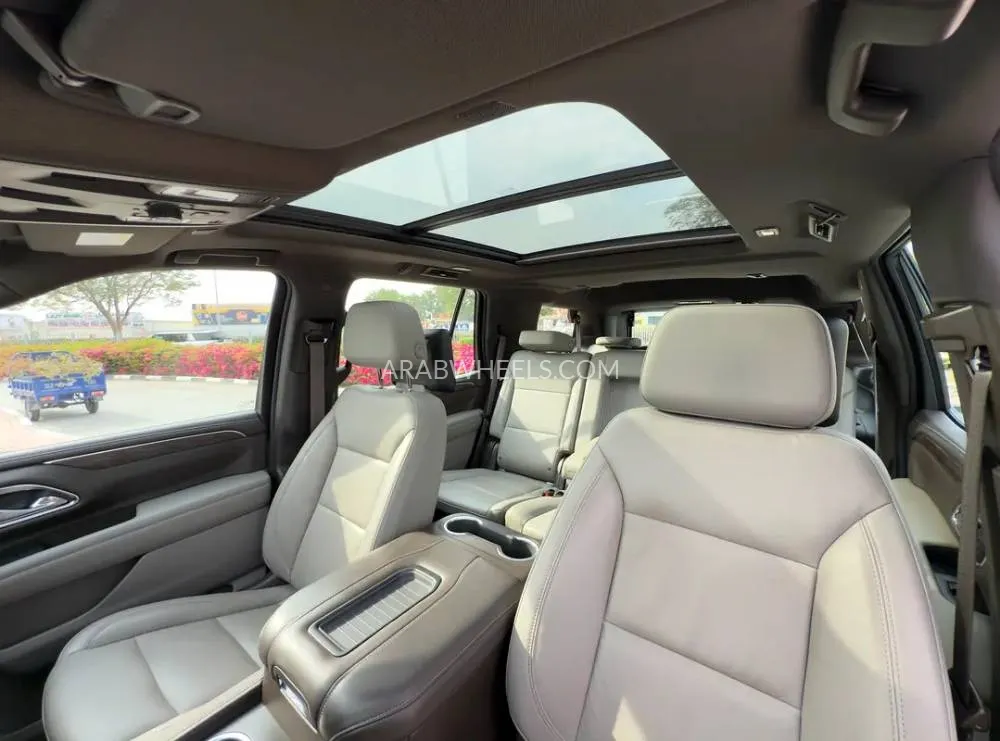 Chevrolet Tahoe 2021 for Sale in Dubai Image-7