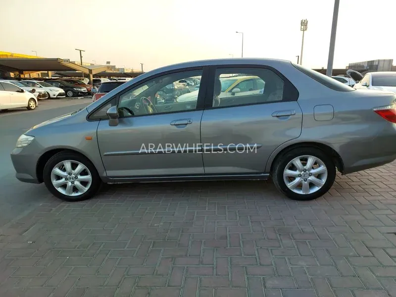 Honda City 2006 for Sale in Sharjah Image-10