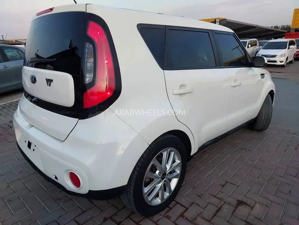Kia Soul 2018 for Sale in Sharjah Image-10