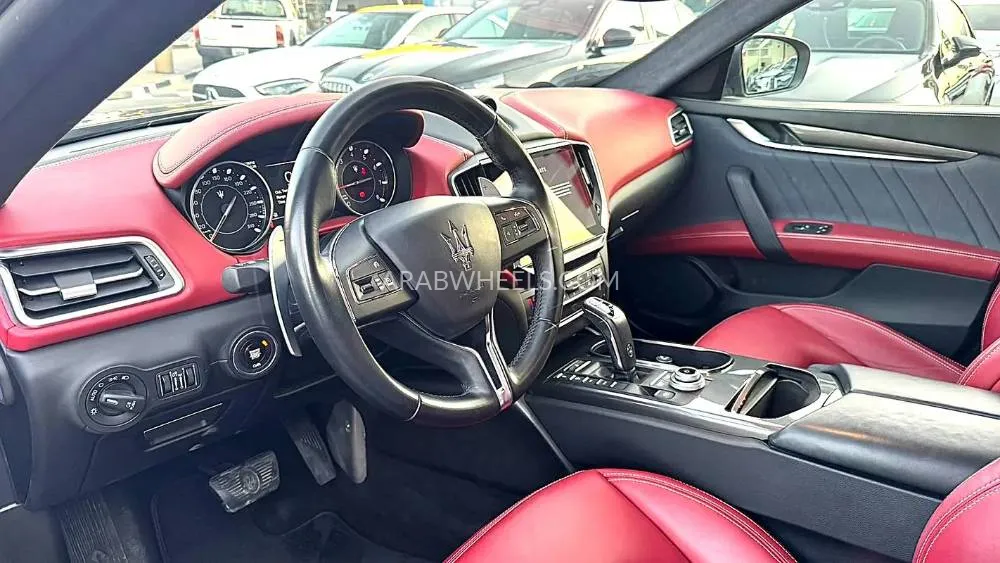 Maserati Ghibli 2021 for Sale in Dubai Image-4