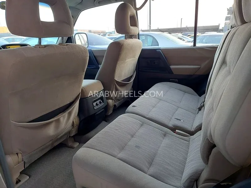 ميتسوبيشي باجيرو 2007 for Sale in الشارقة Image-12