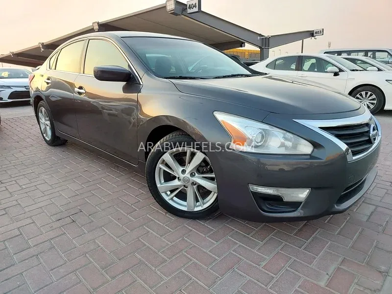 Nissan Altima 2013 for Sale in Sharjah Image-5