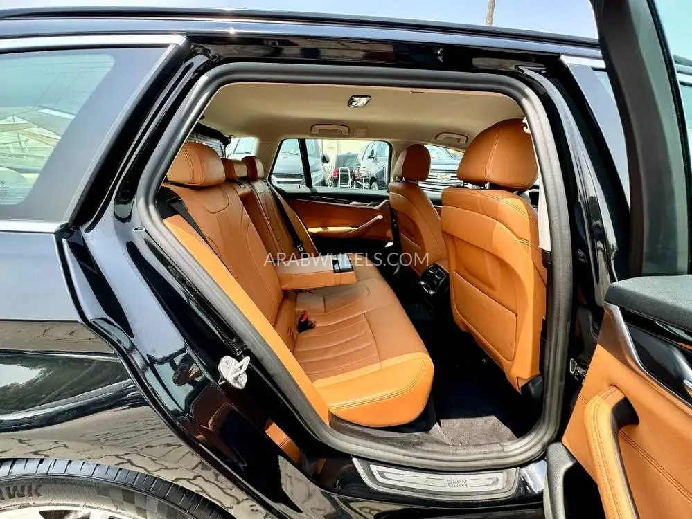 BMW 5 series 2023 for Sale in Sharjah Image-6