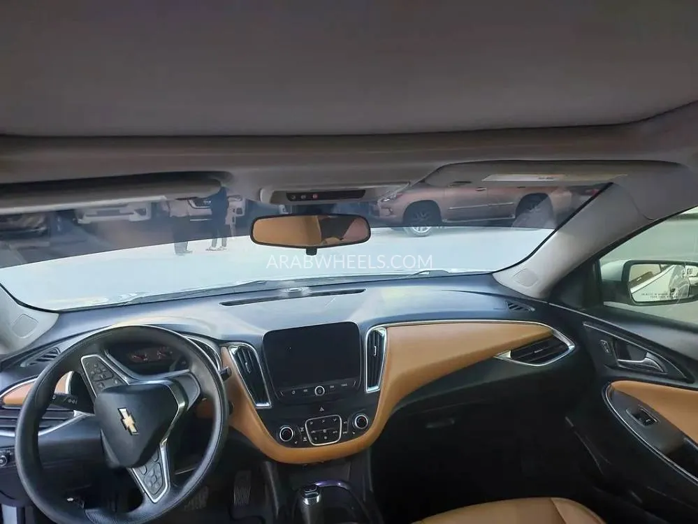 شيفروليه ماليبو 2019 for Sale in الشارقة Image-16