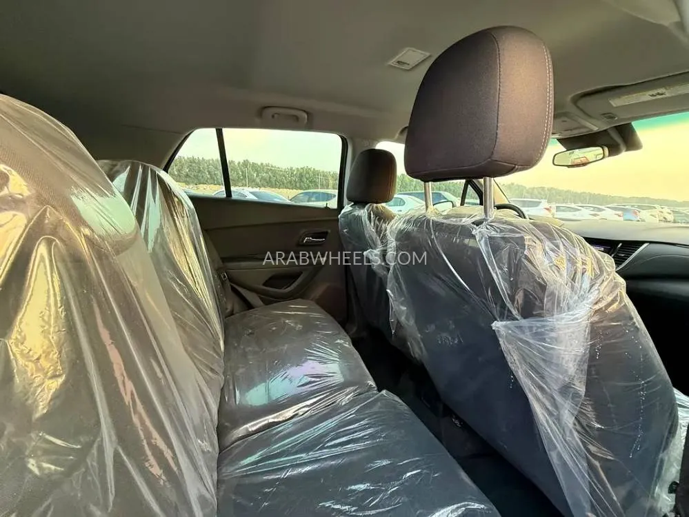 Chevrolet Trax 2020 for Sale in Dubai Image-7