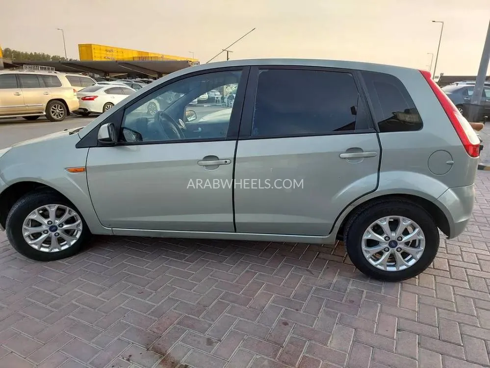 Ford Figo 2014 for Sale in Sharjah Image-13