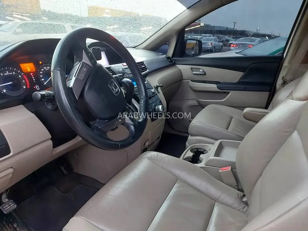 Honda Odyssey 2014 for Sale in Sharjah Image-13