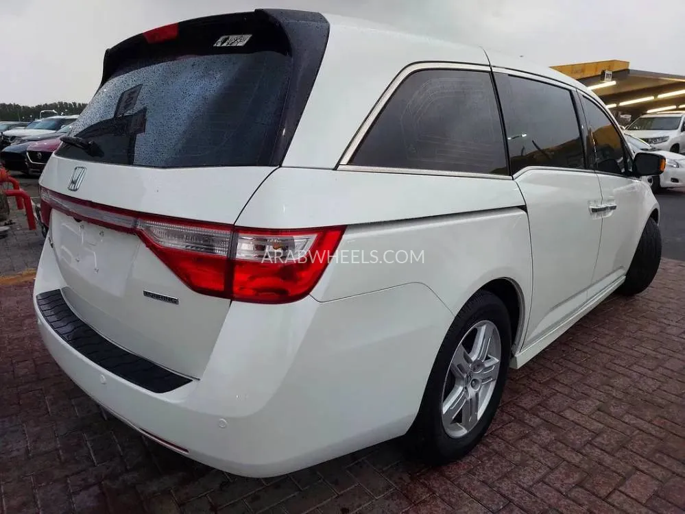 Honda Odyssey 2014 for Sale in Sharjah Image-17