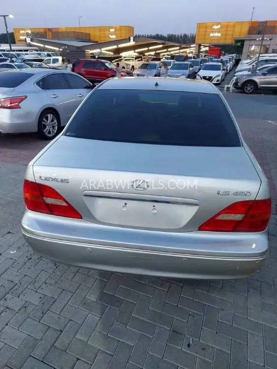 Lexus LS 2003 for Sale in Sharjah Image-2