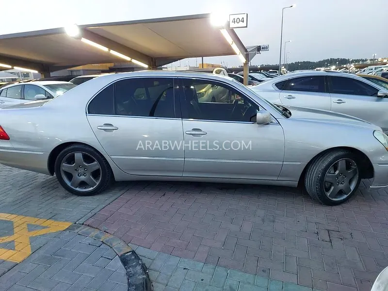 Lexus LS 2003 for Sale in Sharjah Image-14